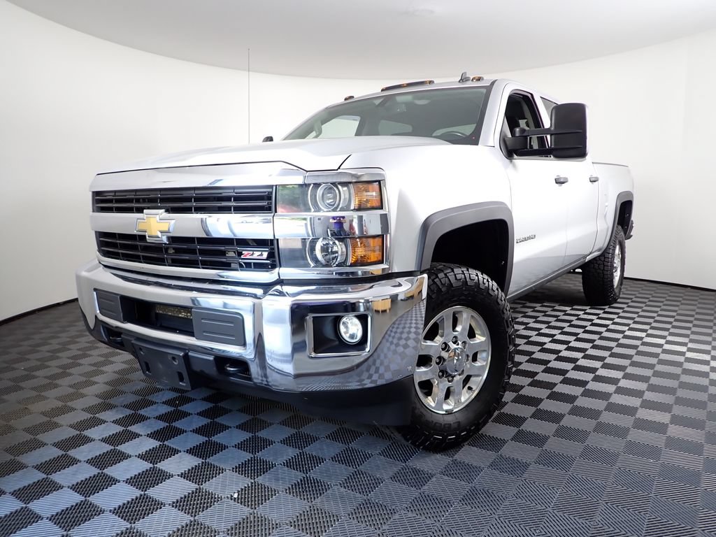 Used 2015 Chevrolet Silverado 2500 LT w/ Z71 Package, Off-Road AWD/4WD image 2