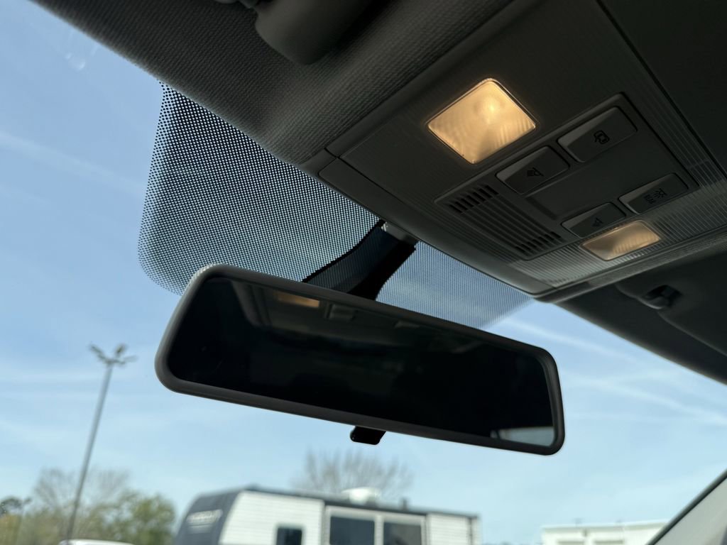 Used 2019 Volkswagen Tiguan SE image 21