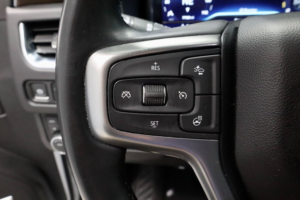 Used 2023 Chevrolet Suburban Premier image 27