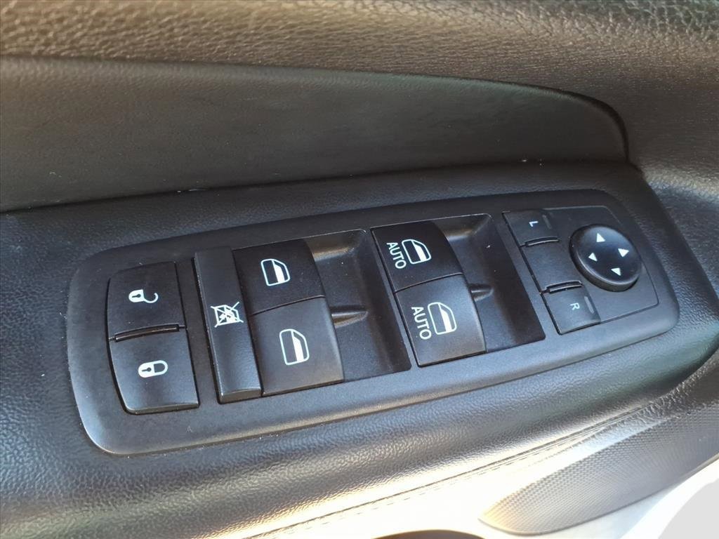 Used 2019 Jeep Grand Cherokee Altitude image 14