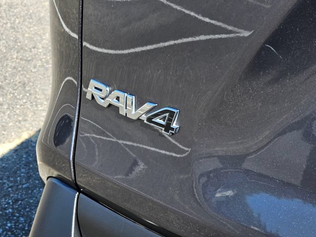 Used 2025 Toyota RAV4 XLE FWD image 11