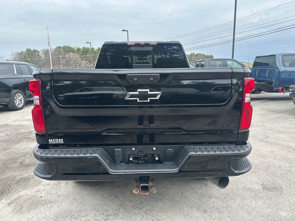 Used 2022 Chevrolet Silverado 3500 LTZ w/ LTZ Plus Package image 4