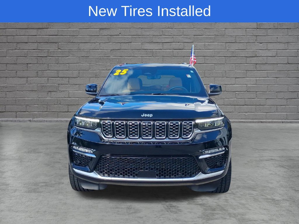 Used 2025 Jeep Grand Cherokee Summit w/ Adv Protech Group IV AWD/4WD image 2