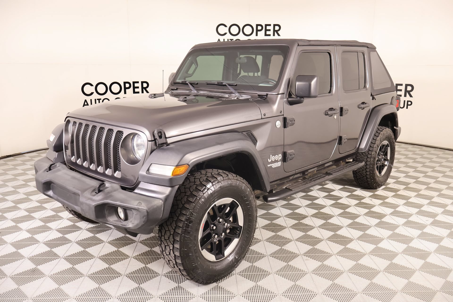 Used 2019 Jeep Wrangler Unlimited Sport S AWD/4WD image 9
