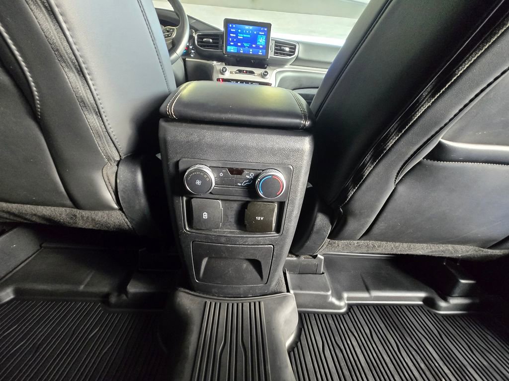 Used 2022 Ford Explorer XLT w/ Equipment Group 202A image 25
