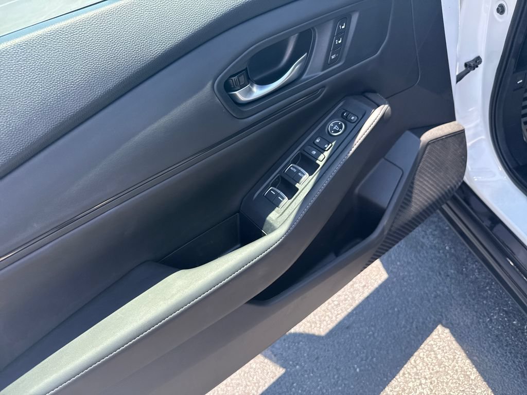 Used 2025 Honda Accord Sport image 14
