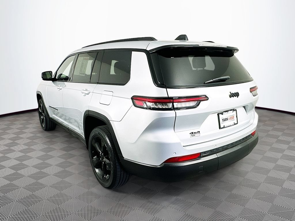 Used 2023 Jeep Grand Cherokee L Laredo AWD/4WD image 8