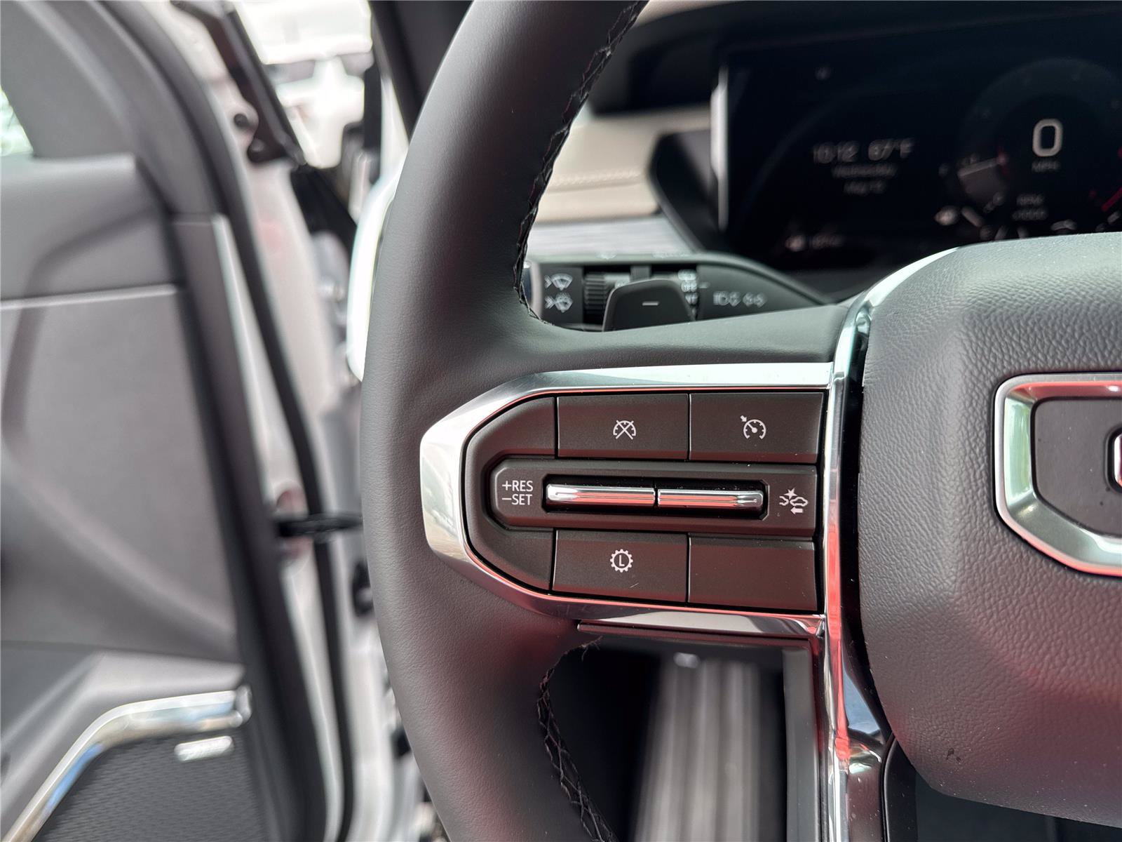 New 2026 GMC Acadia Elevation w/ Elevation Premium Package FWD image 26