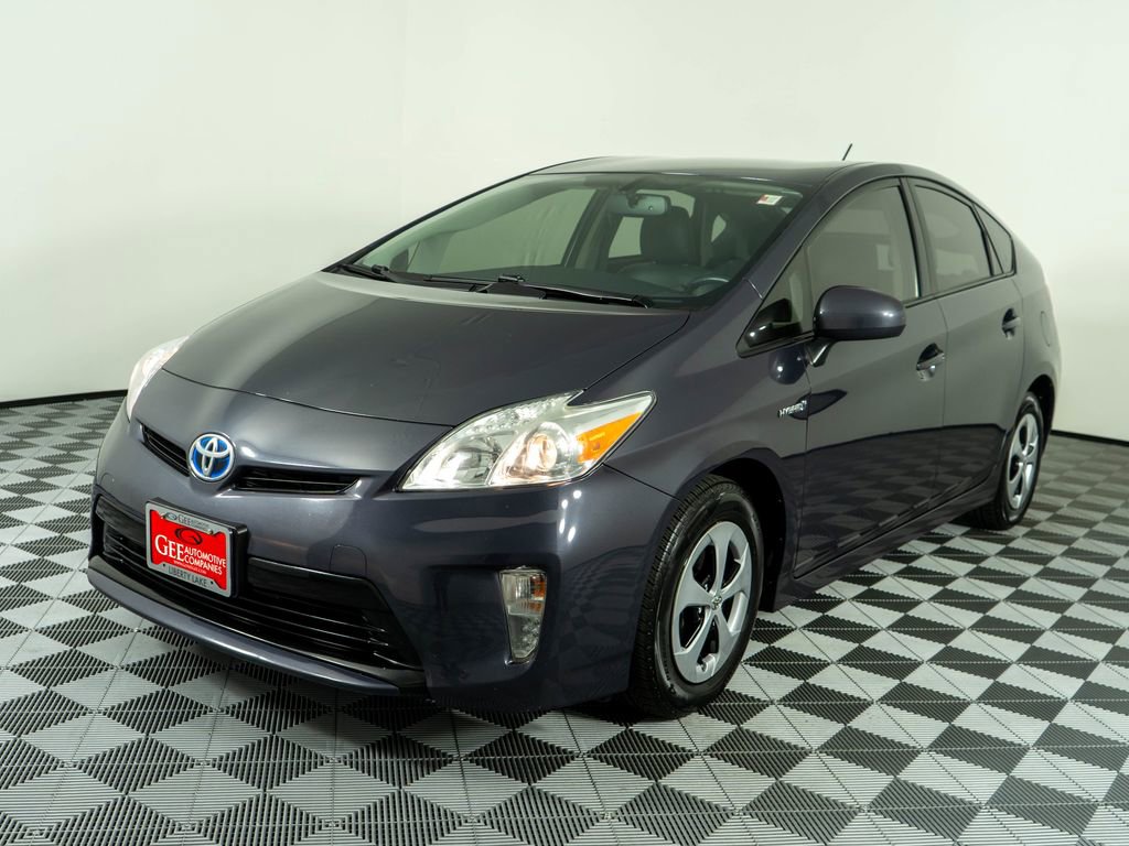 Used 2015 Toyota Prius Four image 3