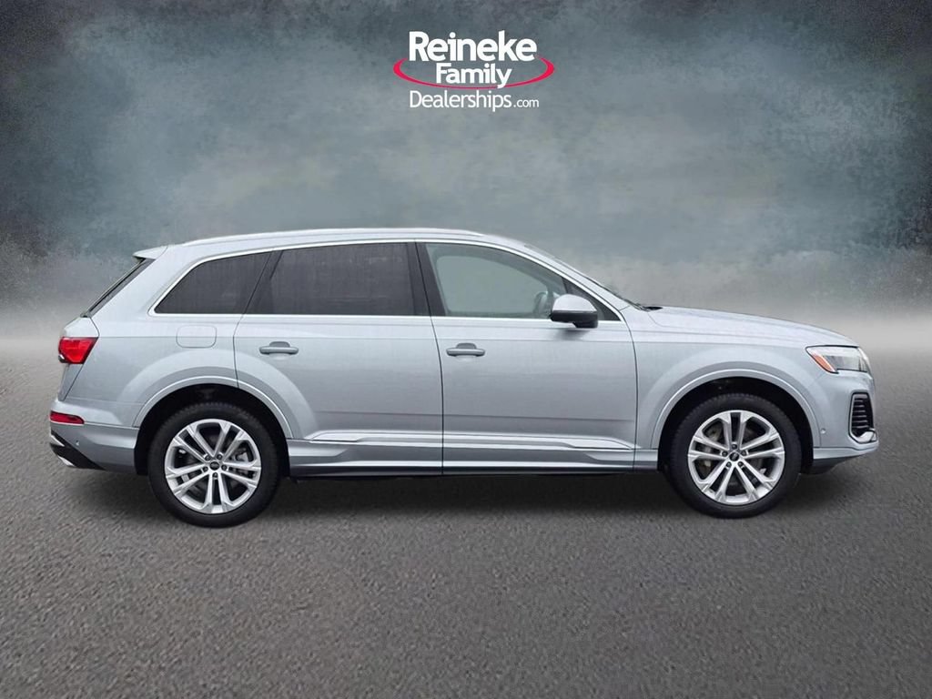 Used 2025 Audi Q7 3.0T Premium Plus AWD/4WD image 4