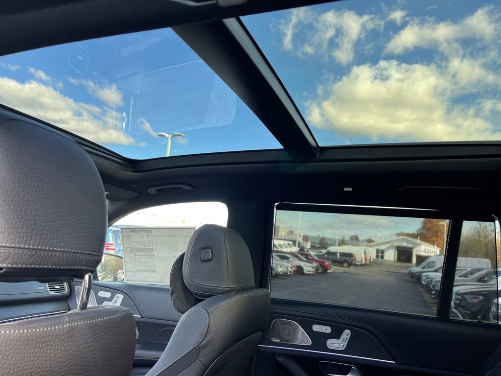 New 2026 Mercedes-Benz GLS 580 4MATIC image 10