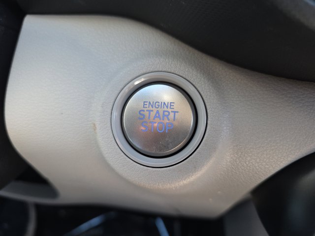 Certified 2024 Hyundai Venue SEL FWD image 11