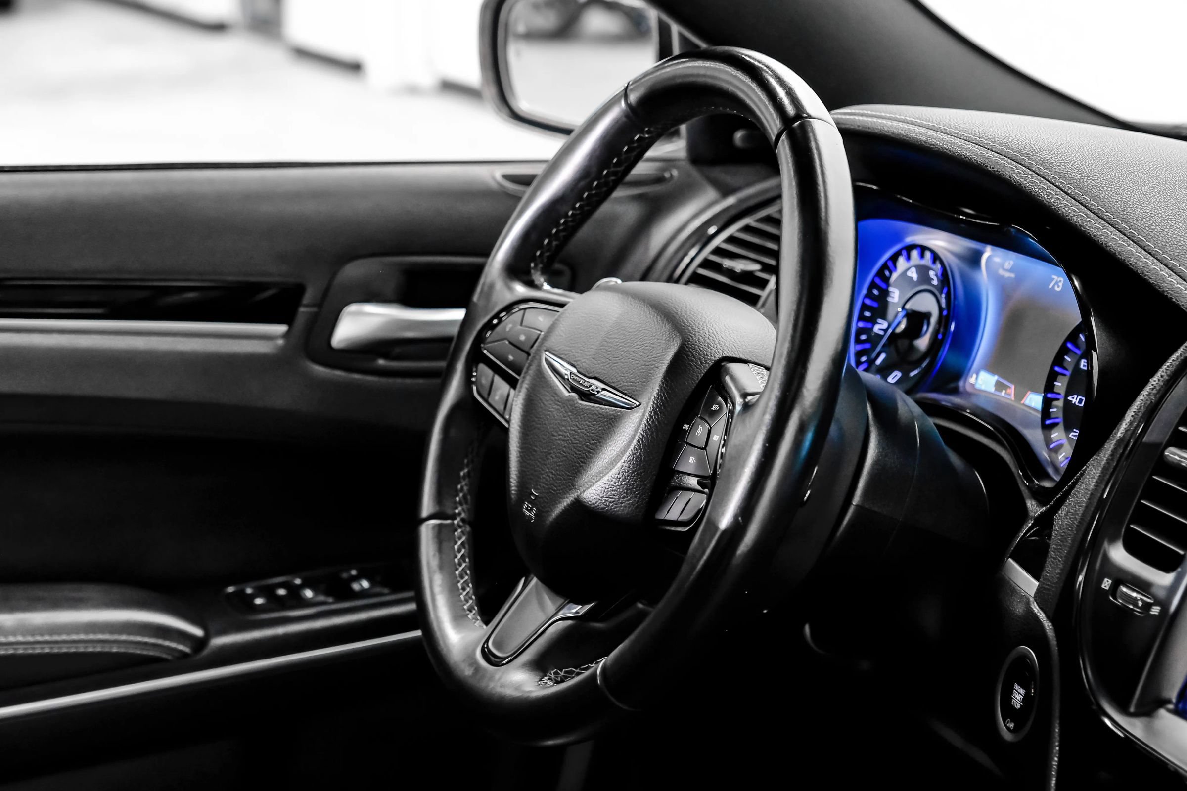Used 2018 Chrysler 300 S w/ 300S Premium Group RWD image 20