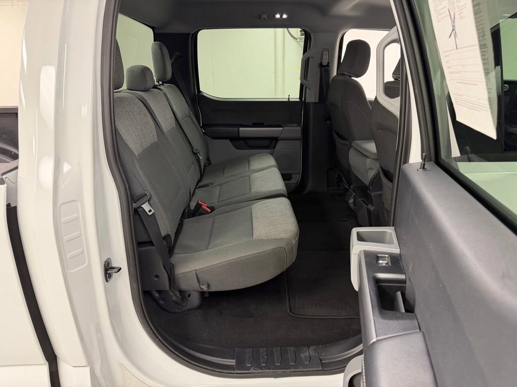 Used 2025 Ford F250 XLT AWD/4WD image 13
