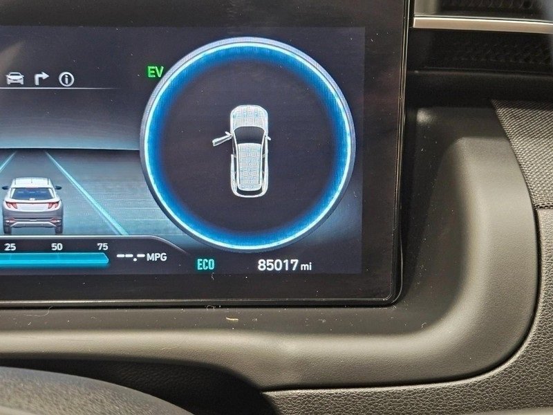 Used 2022 Hyundai Tucson Limited w/ Cargo Package image 17