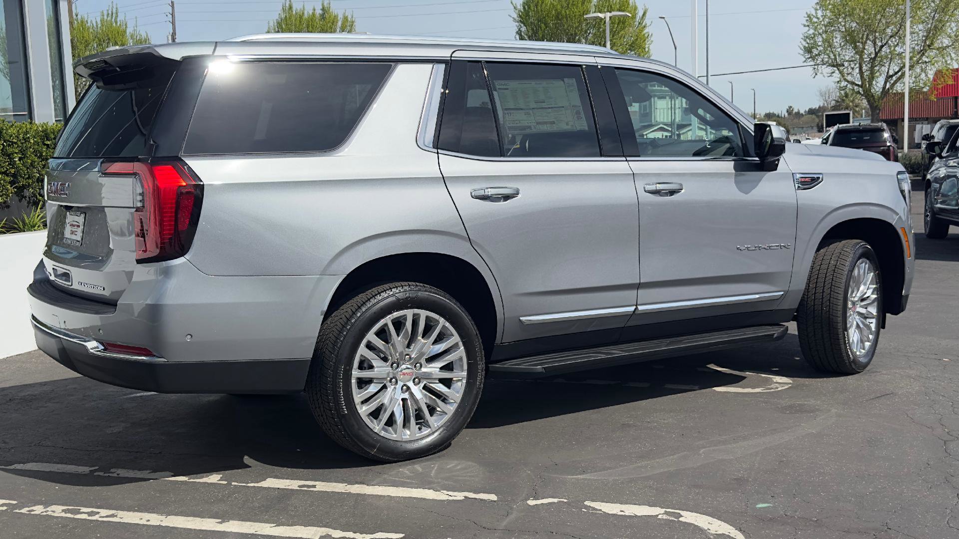 New 2026 GMC Yukon Elevation image 3