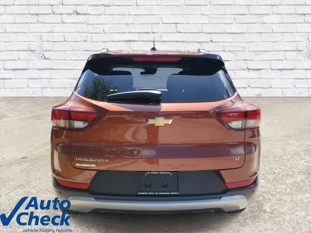 Used 2021 Chevrolet TrailBlazer LT w/ Convenience Package FWD image 3
