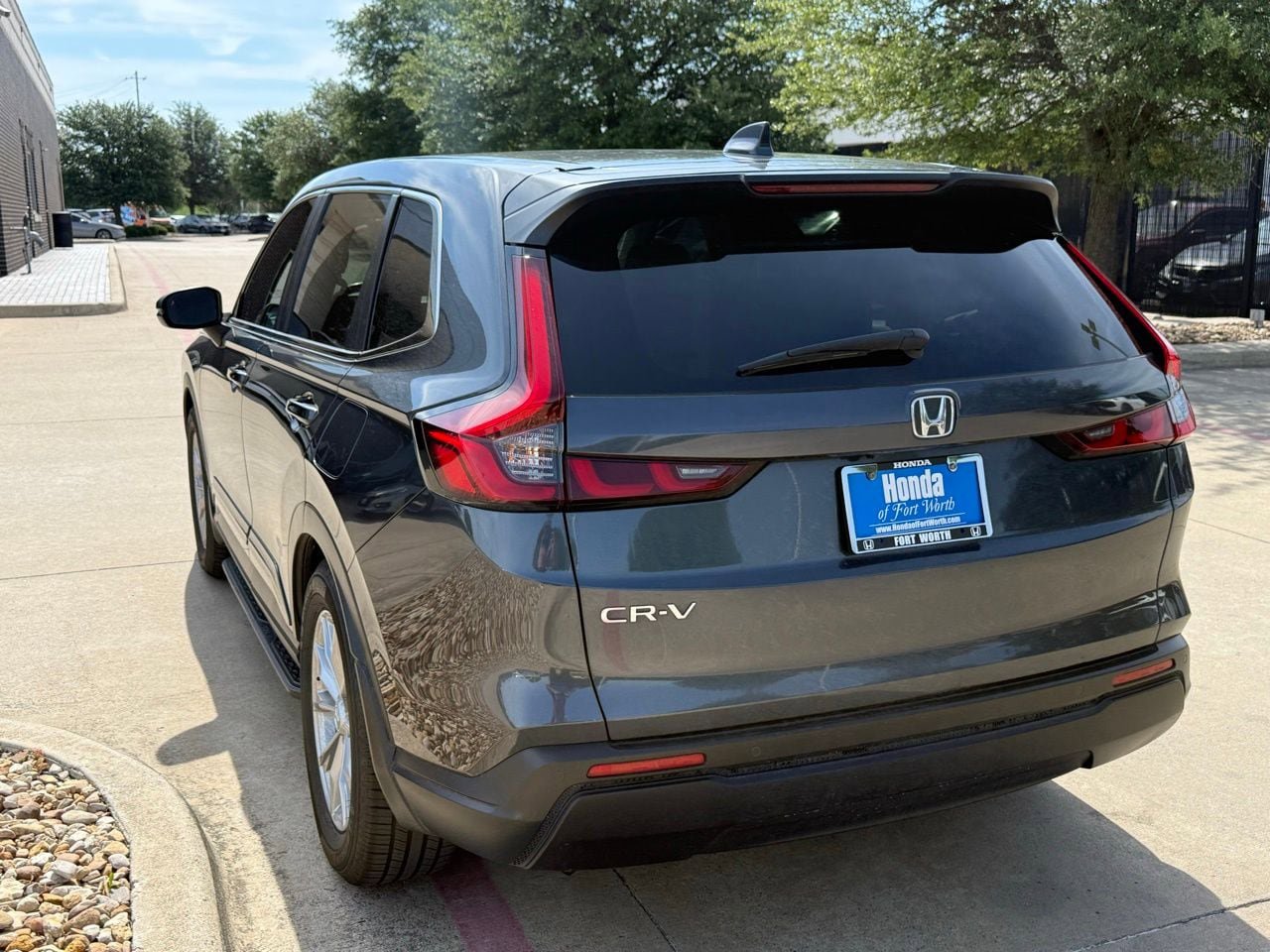 Used 2023 Honda CR-V EX-L image 3