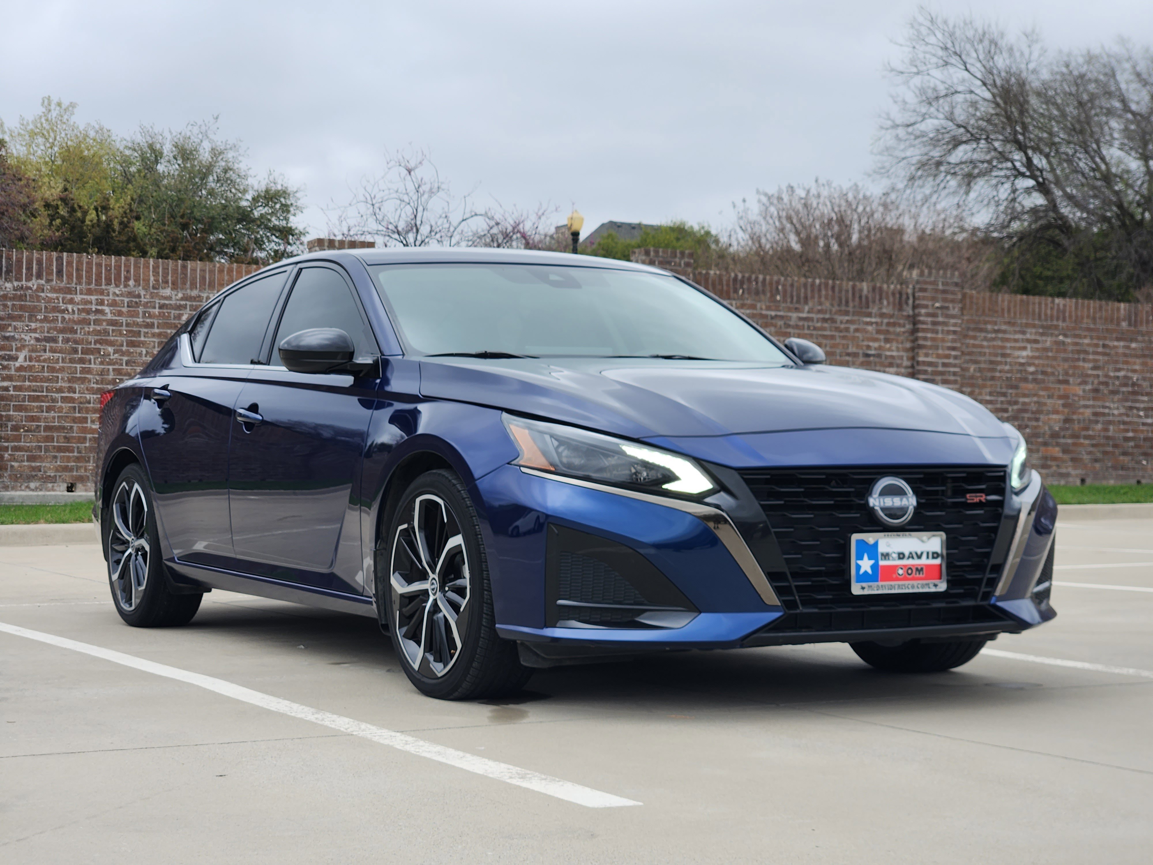 Used 2023 Nissan Altima 2.5 SR w/ SR Premium Package image 4