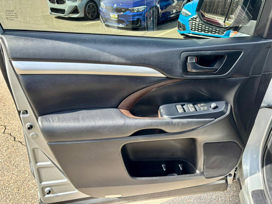 Used 2018 Toyota Highlander Plus image 9