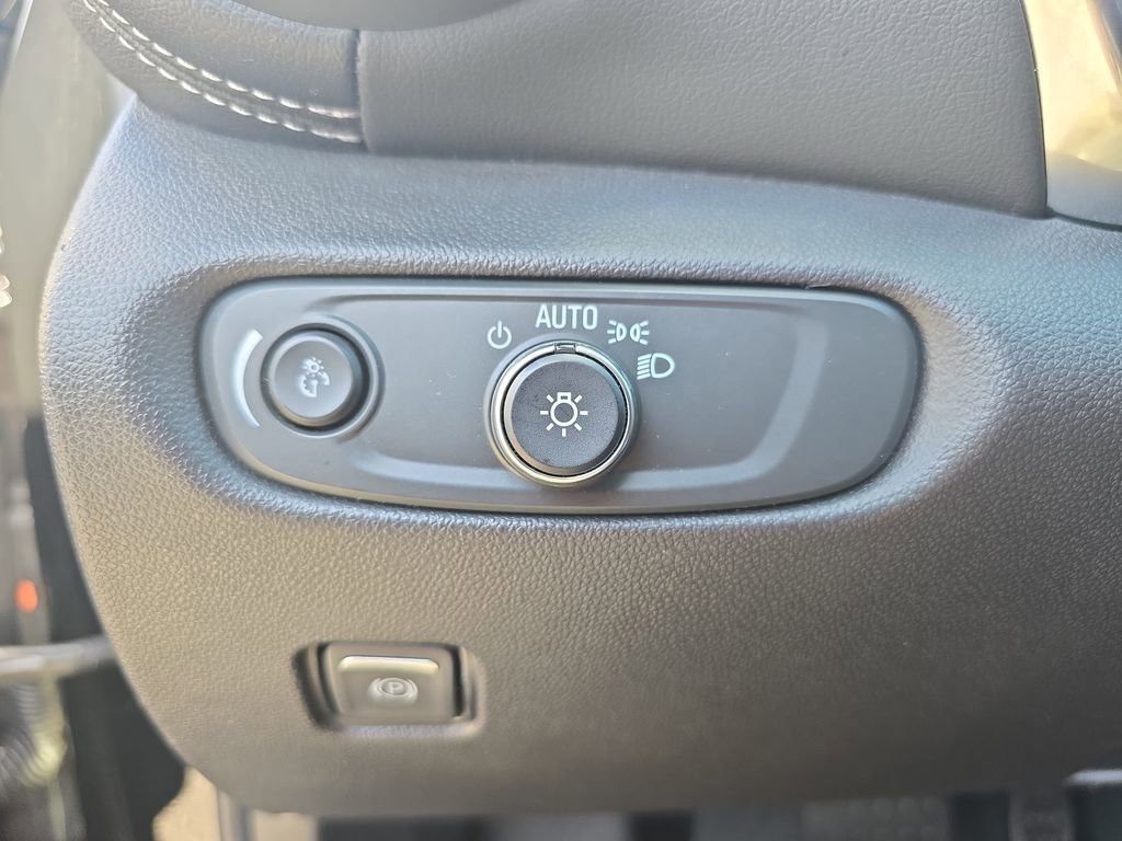 Used 2024 Chevrolet Blazer LT w/ Convenience Package image 26