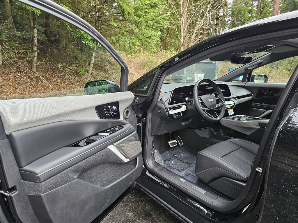 New 2026 Cadillac Optiq Sport 2 image 23