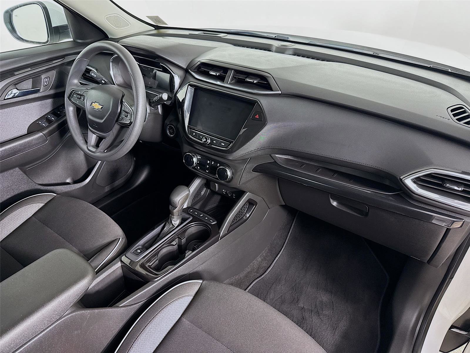 Used 2023 Chevrolet TrailBlazer LT w/ Convenience Package image 27