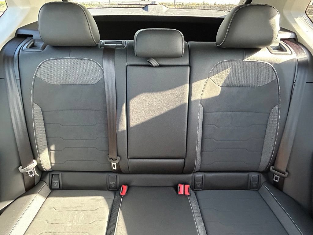 New 2026 Volkswagen Taos SE FWD image 12