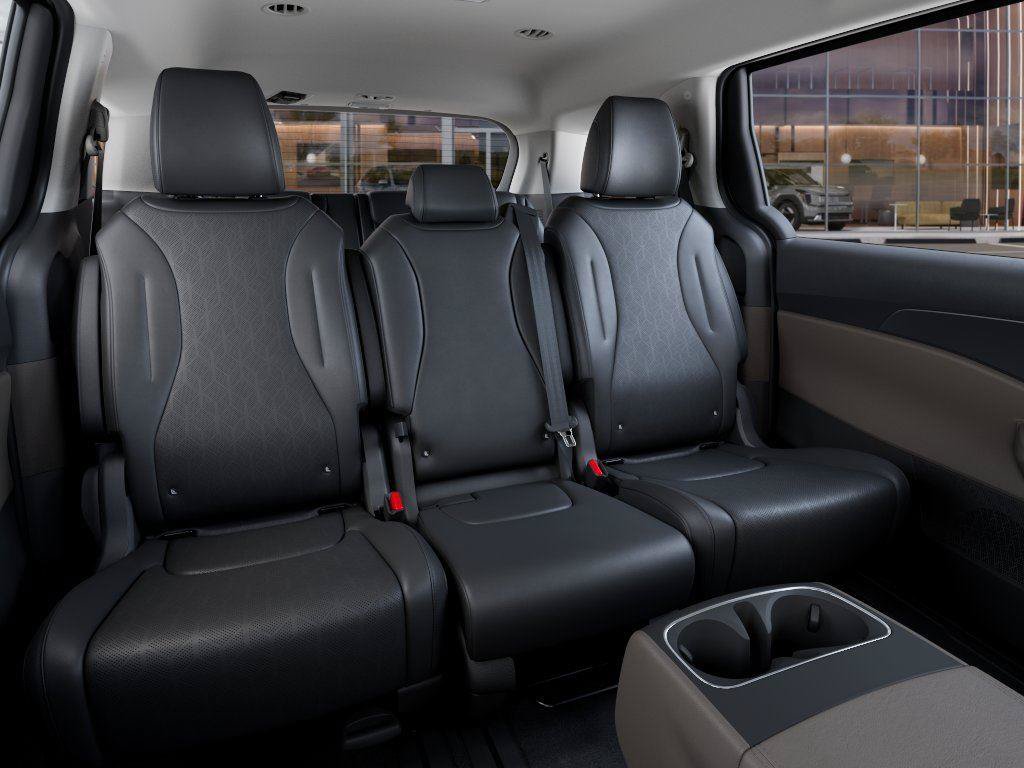 New 2026 Kia Carnival LXS FWD image 17