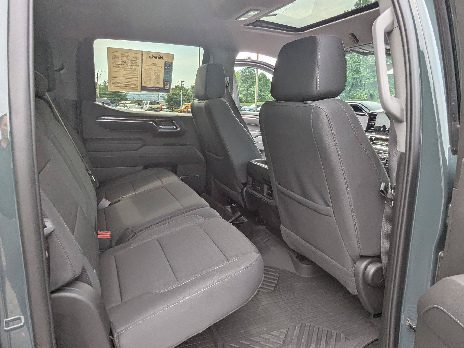 Used 2026 Chevrolet Silverado 1500 LT Trail Boss w/ Protection Package AWD/4WD image 29