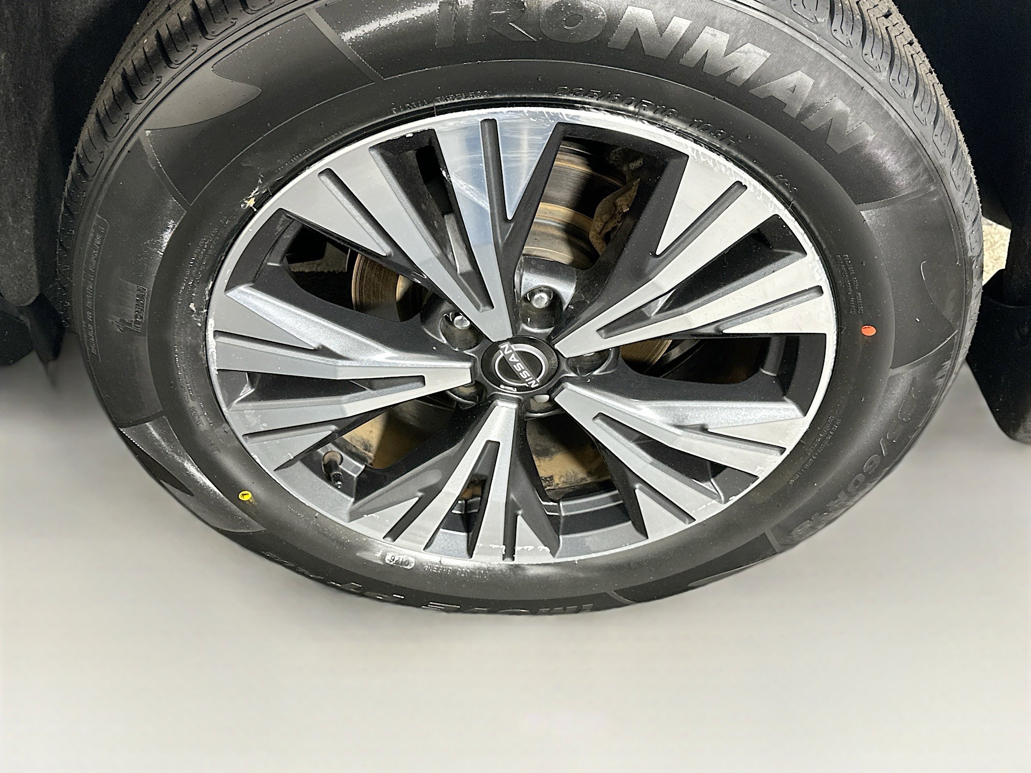 Used 2023 Nissan Rogue SV FWD image 11