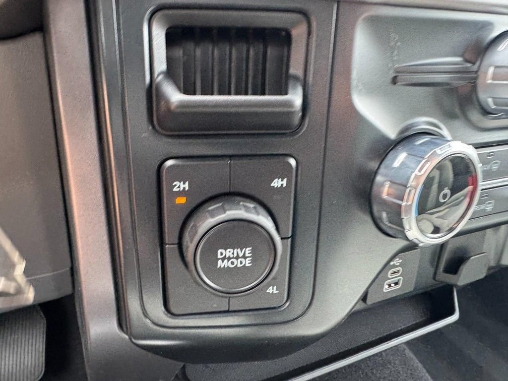 Used 2025 Ford F150 XLT w/ Equipment Group 301A Standard AWD/4WD image 21
