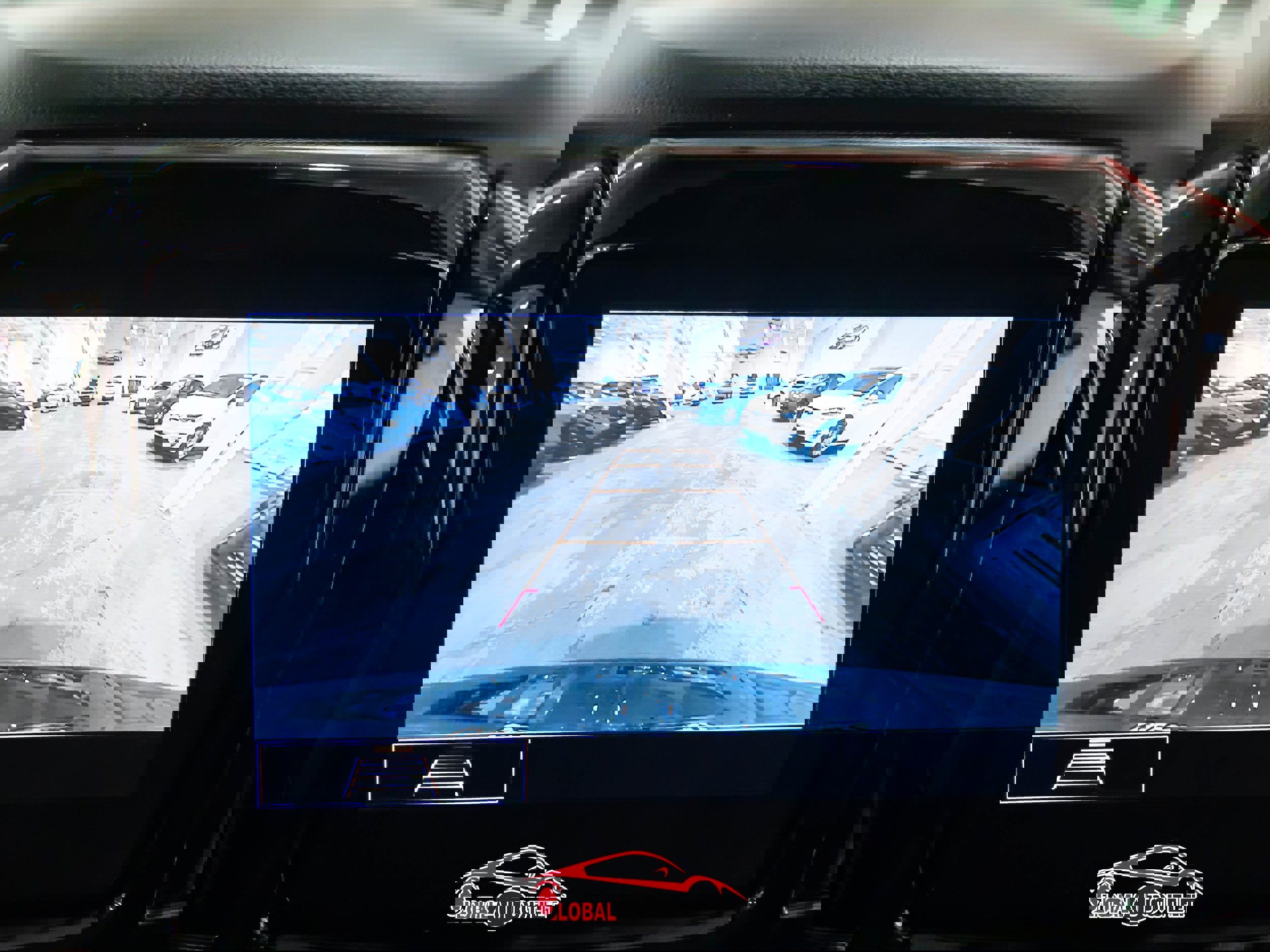 Used 2020 Chevrolet Traverse LT w/ Driver Confidence II Package image 31