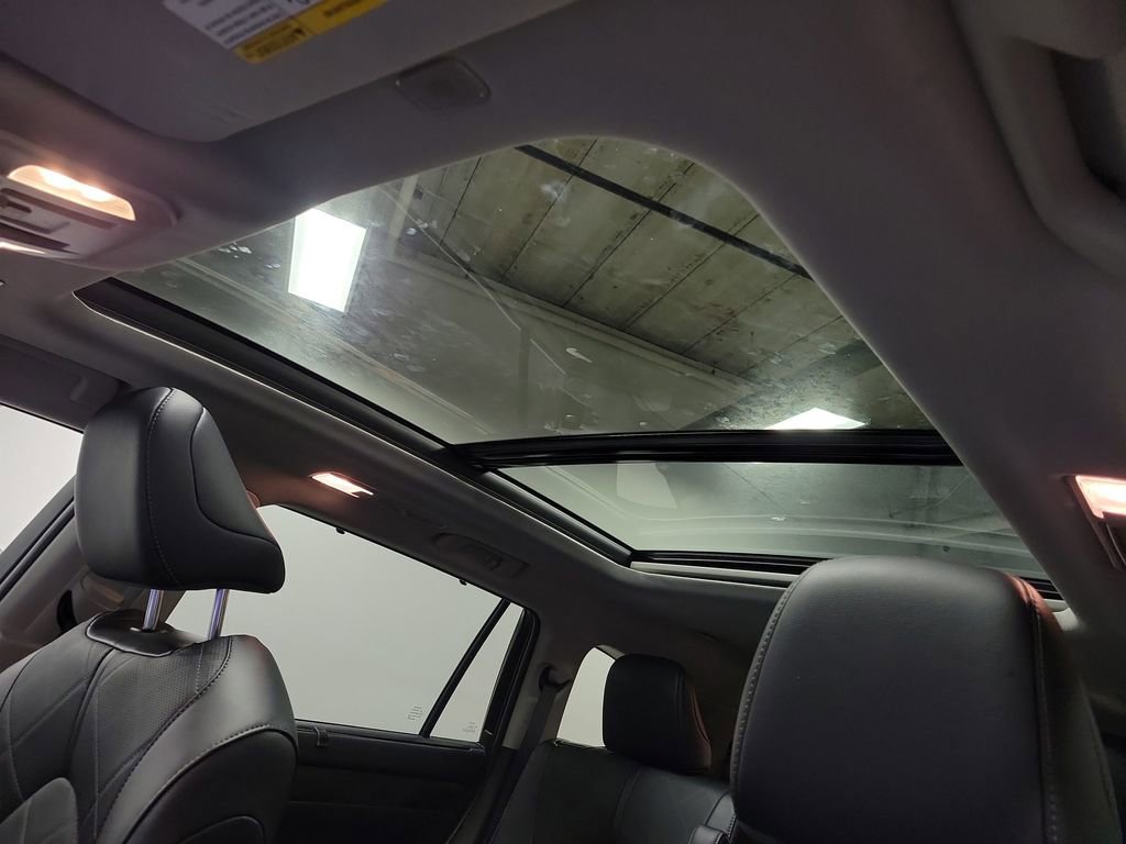 Used 2025 Toyota Highlander Platinum image 14