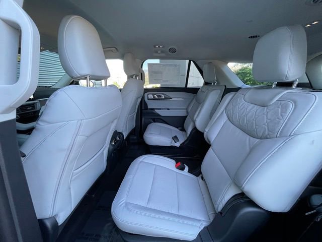 New 2026 Ford Explorer Platinum w/ LUX Leather Package AWD/4WD image 8