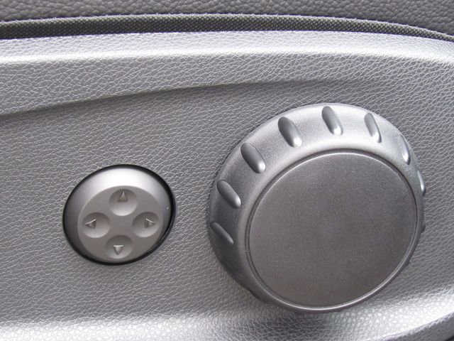 Used 2022 Mercedes-Benz Sprinter 144 Cargo image 17