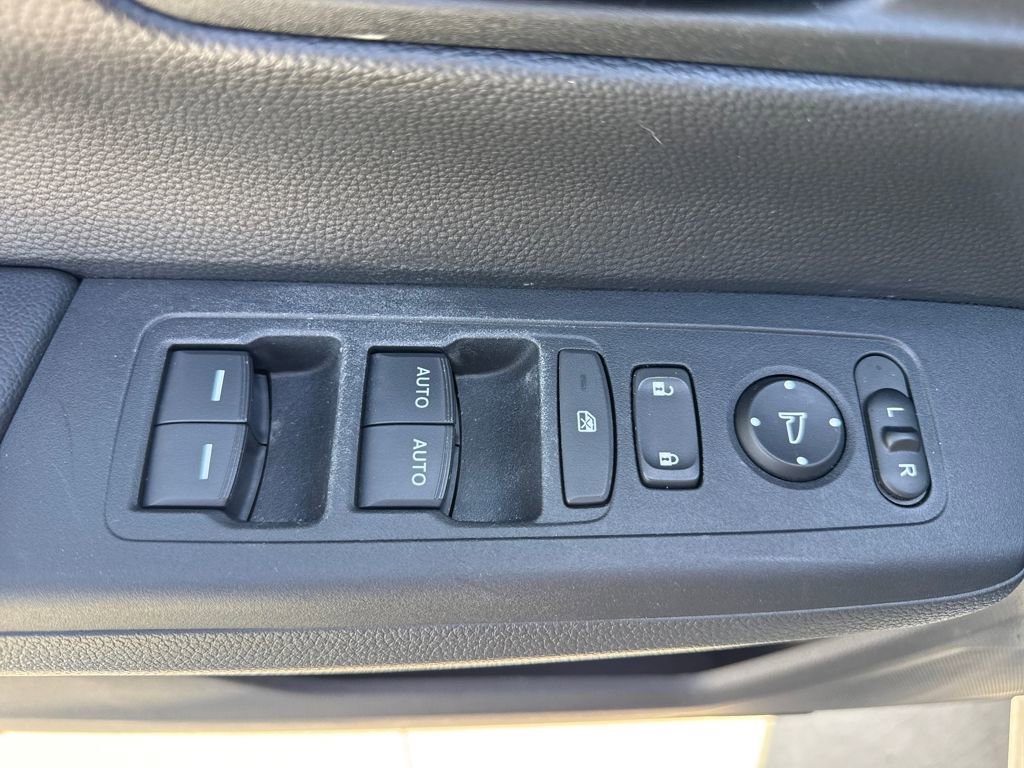 Used 2023 Honda CR-V EX image 15