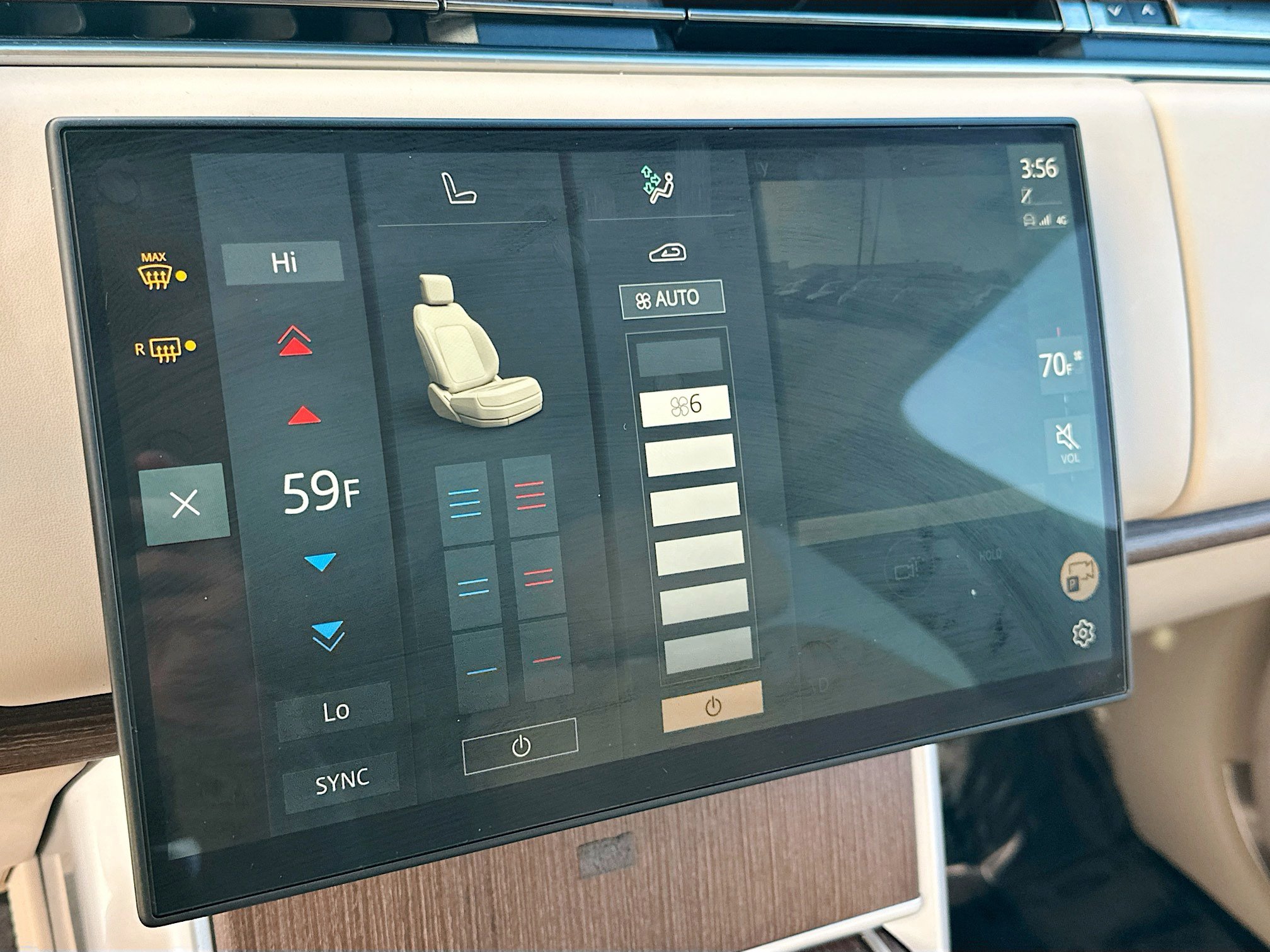 Used 2024 Land Rover Range Rover SE image 16