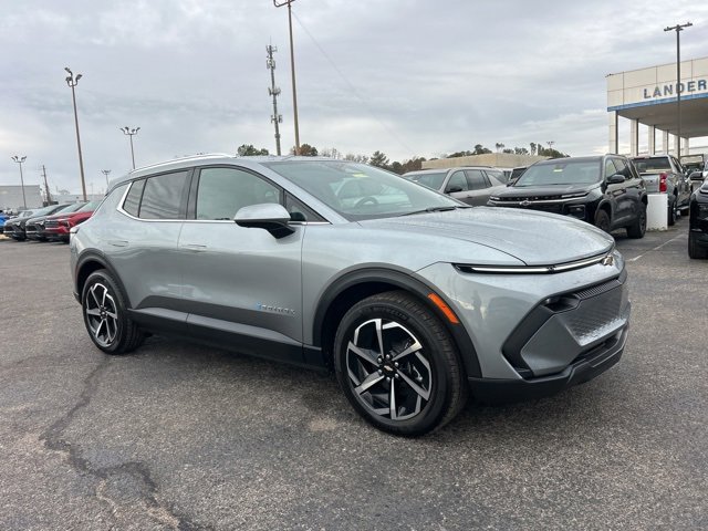 New 2026 Chevrolet Equinox EV LT image 1