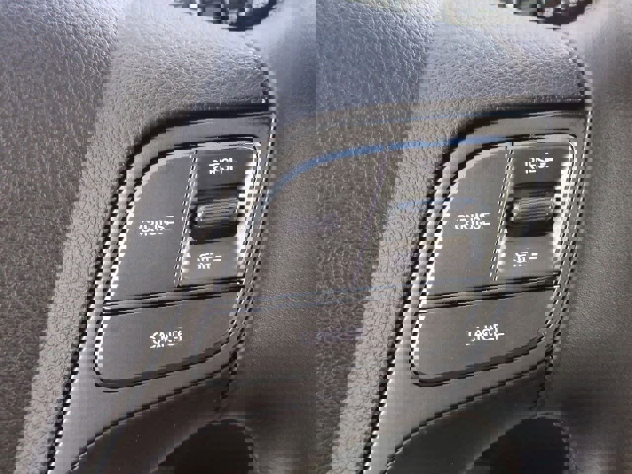 Used 2017 Hyundai Santa Fe Sport w/ 2.4L Tech Package 04 image 25