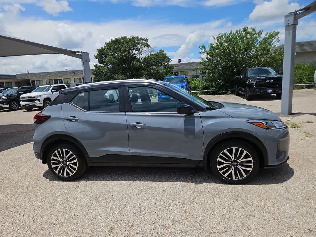 Used 2023 Nissan Kicks SV FWD image 9