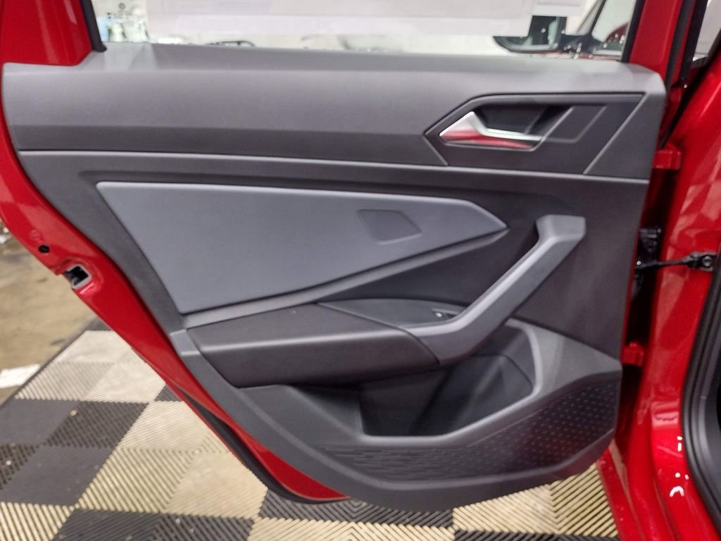 New 2025 Volkswagen Jetta SE image 28