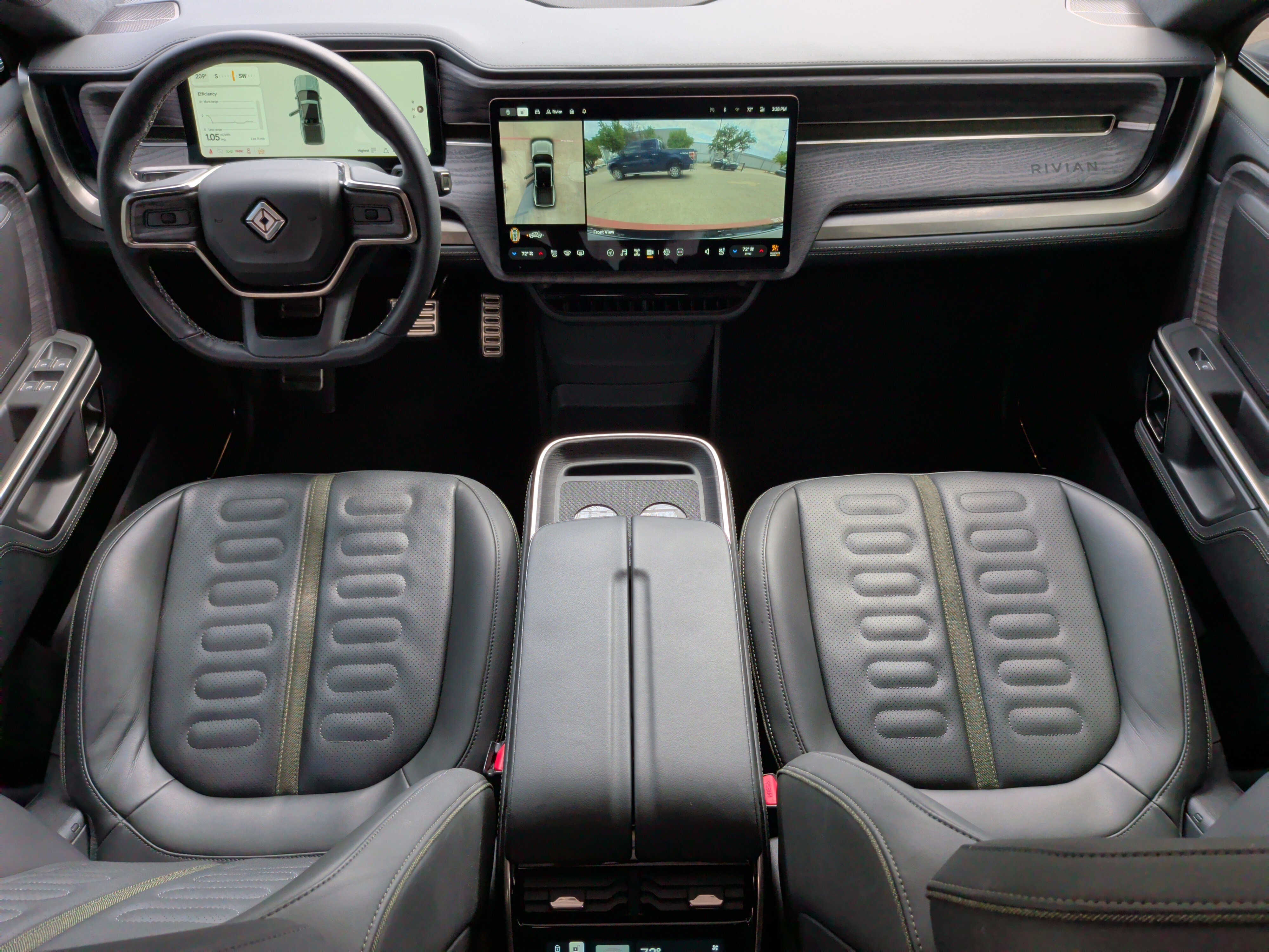 Used 2023 Rivian R1T Adventure image 29