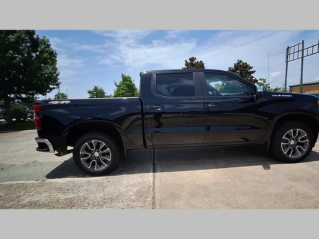 Used 2023 Chevrolet Silverado 1500 LT AWD/4WD image 37
