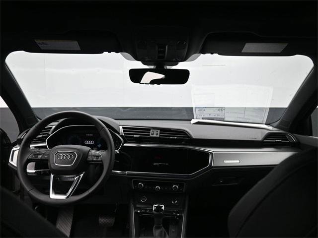 New 2025 Audi Q3 2.0T Premium image 10