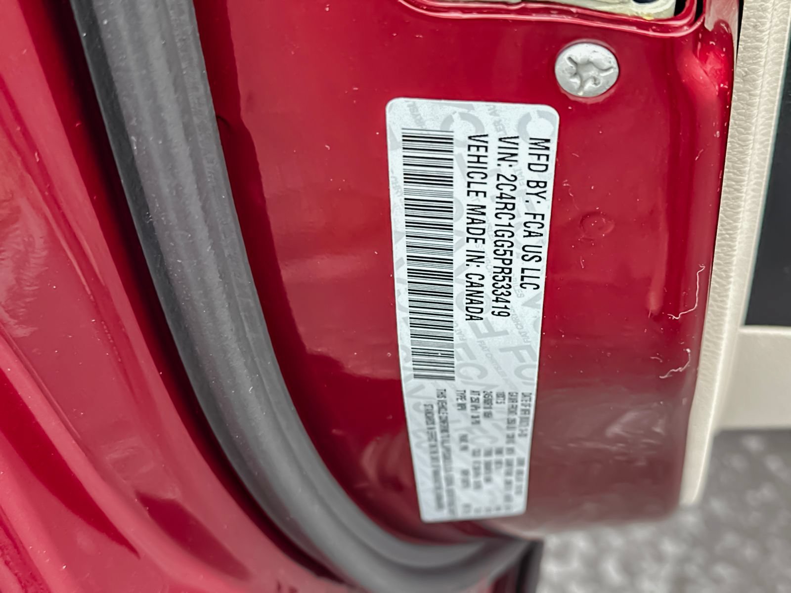 Used 2023 Chrysler Pacifica Limited FWD image 33