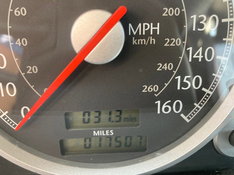 Used 2006 Chrysler Crossfire Limited image 9