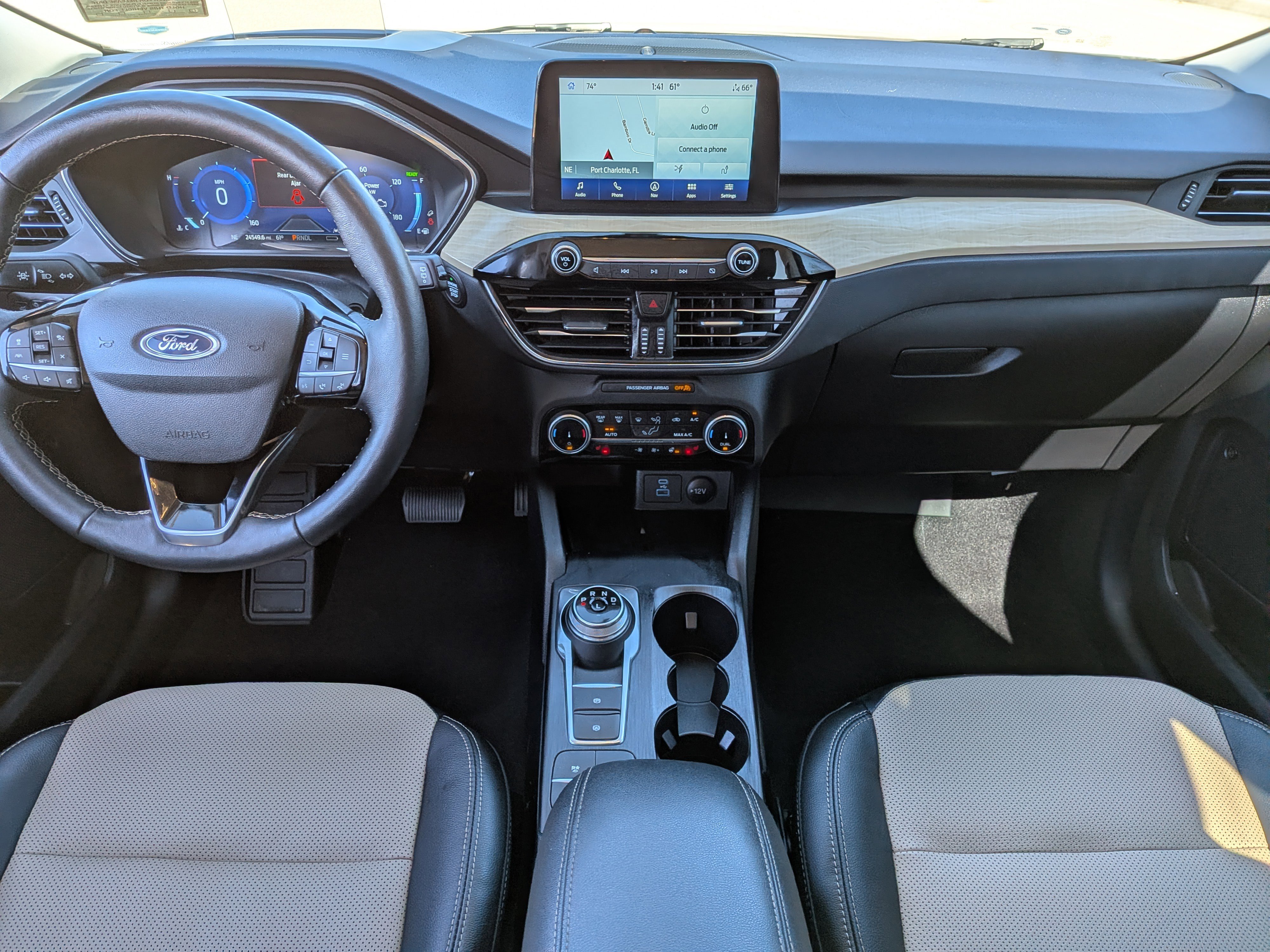 Used 2022 Ford Escape Titanium w/ Titanium Premium Package image 20