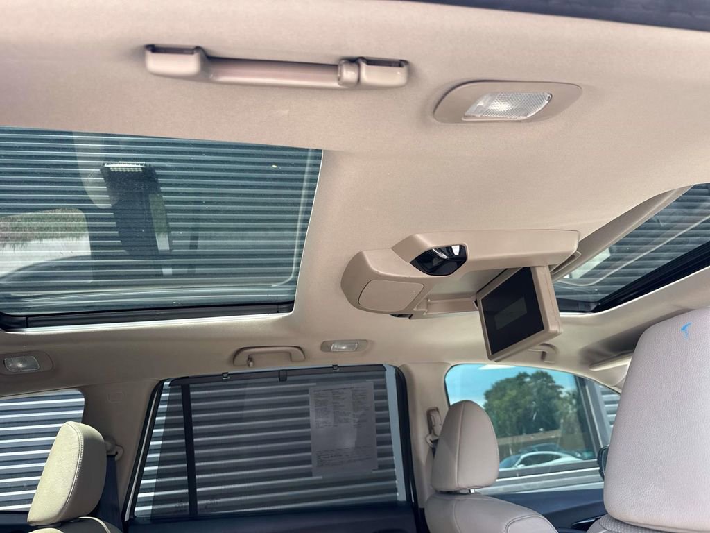 Used 2019 Honda Pilot Elite image 16