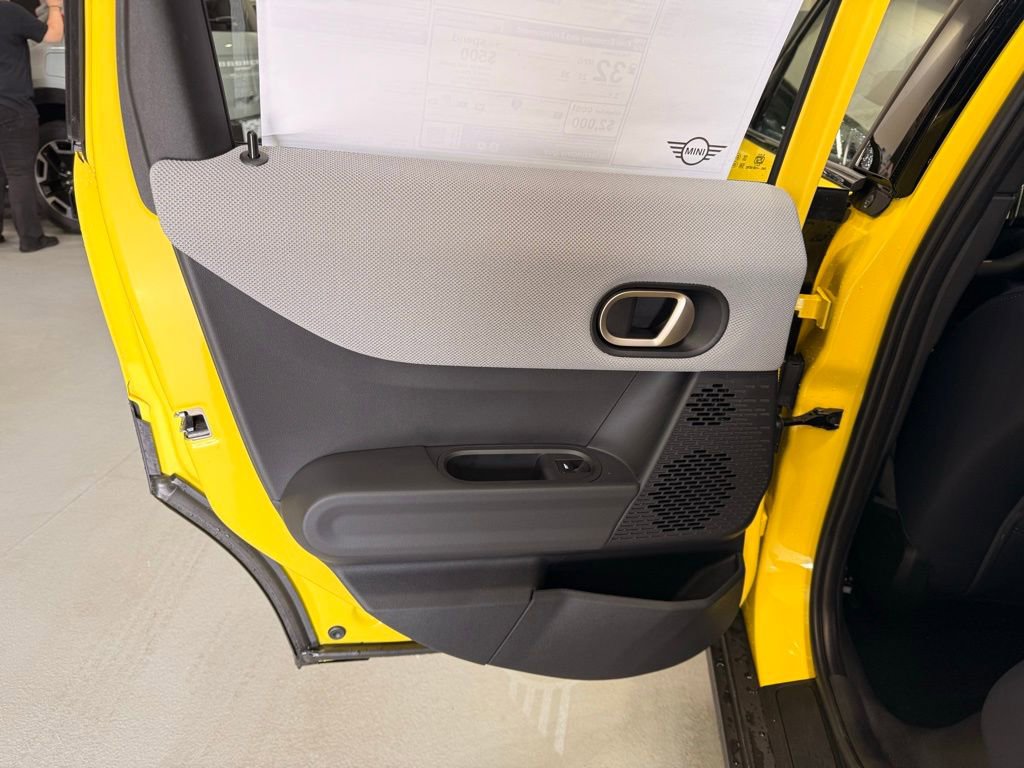 Certified 2025 MINI Cooper S image 19